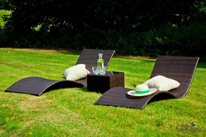 Sunloungers with table SUCCESSO